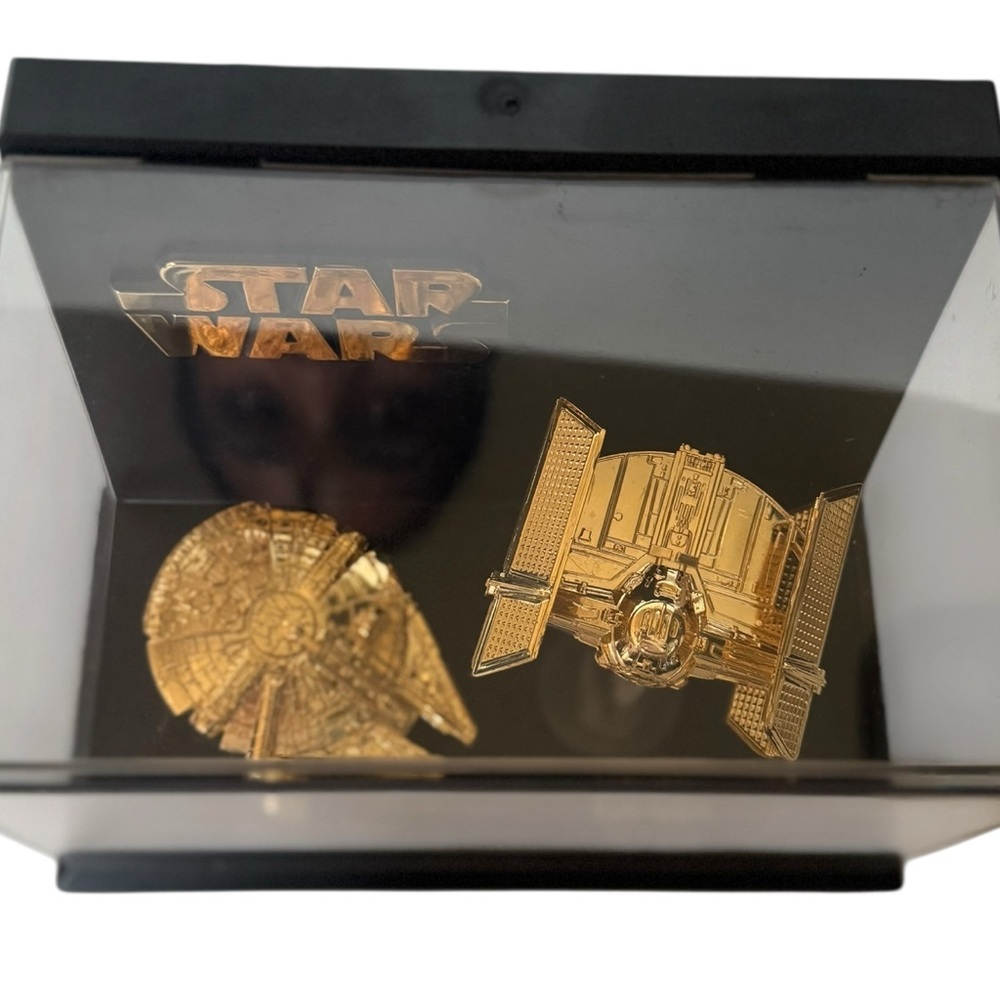 Star Wars Galoob 24 Karat Gold Millennium Falcon and TIE Fighter Display - Picture 10 of 13
